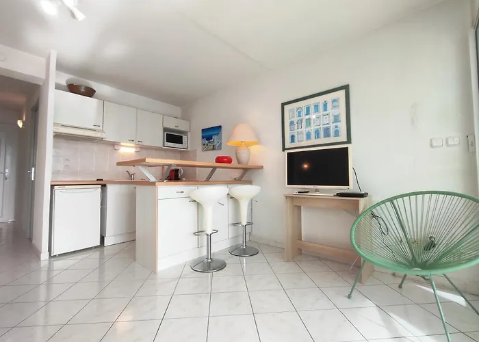 204, Natura Au Village Naturiste *