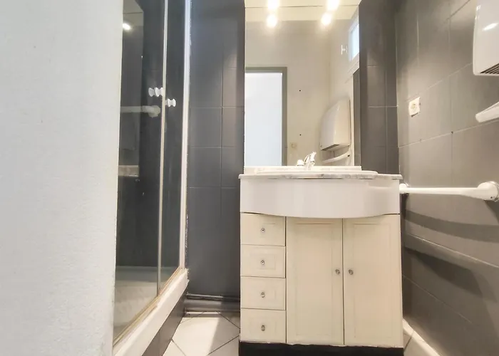 204, Natura Au Village Naturiste * Agde